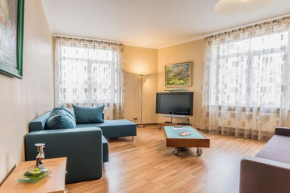 Old Town Apartment Next to Saint Peter's Church
